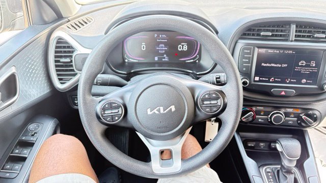 Used 2023 Kia Soul LX w/ Option Group 015 FWD image 14