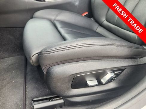 Used 2020 BMW 530i w/ Convenience Package RWD image 23