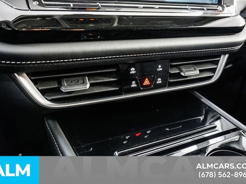 Used 2025 Volkswagen Atlas SE image 39