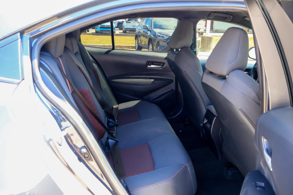 Used 2026 Toyota Corolla SE FWD image 12