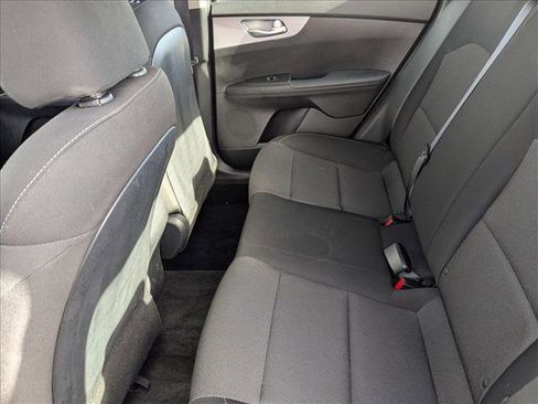 Used 2024 Kia Forte LXS image 17
