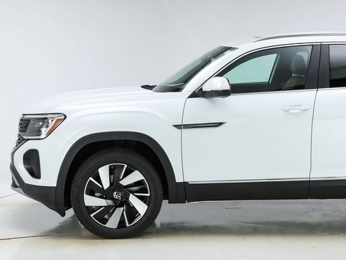 New 2026 Volkswagen Atlas Cross Sport SEL image 3