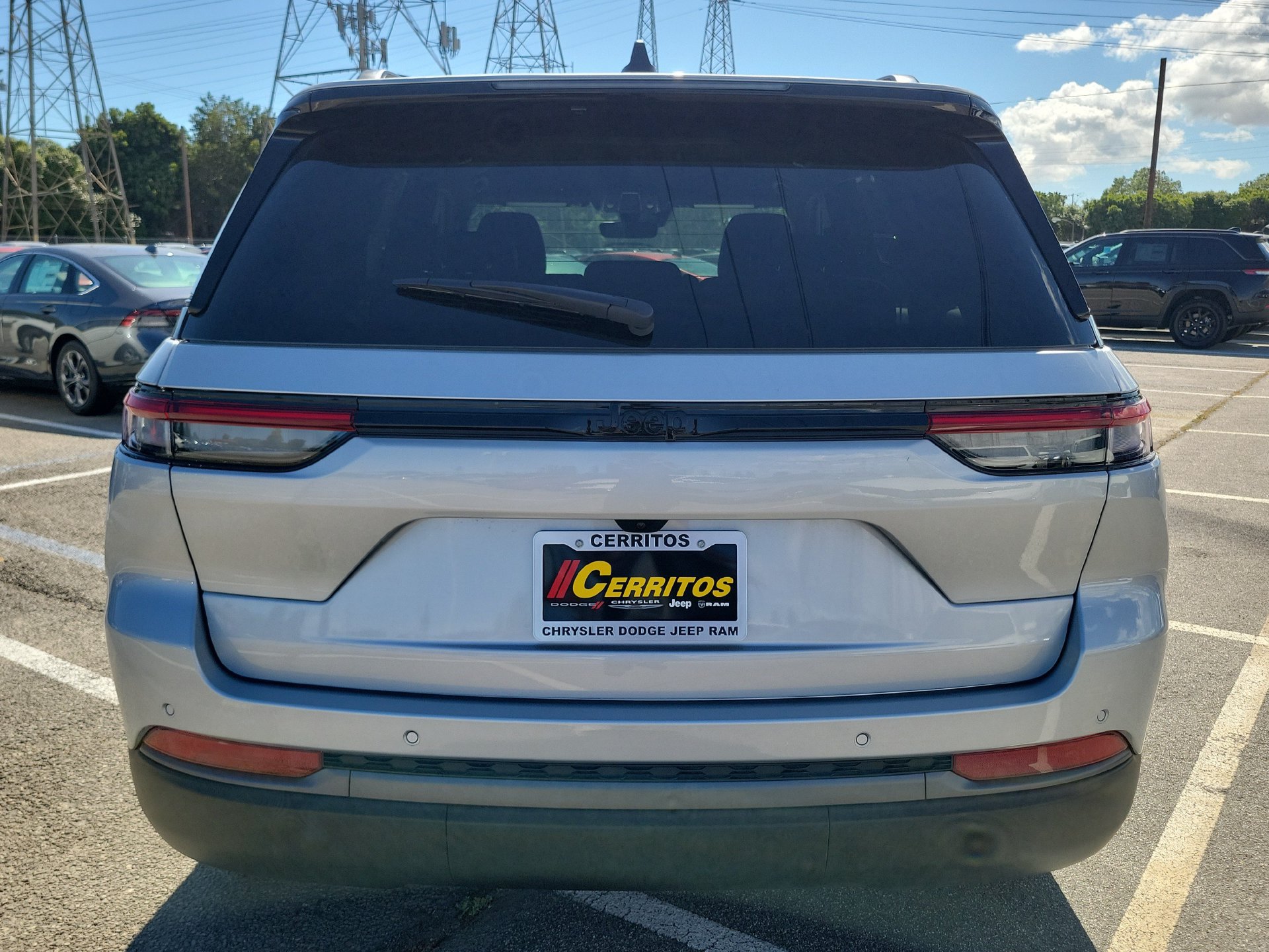 New 2026 Jeep Grand Cherokee Altitude RWD image 19