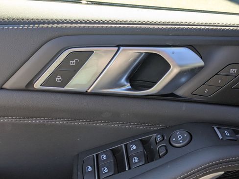 New 2026 BMW X5 xDrive40i w/ M Sport Package image 12