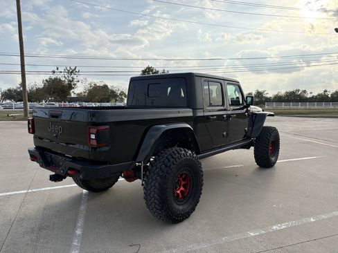 Used 2020 Jeep Gladiator Rubicon w/ Trailer Tow Package AWD/4WD image 6