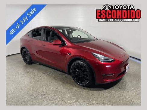 Used 2024 Tesla Model Y Long Range AWD/4WD image 1