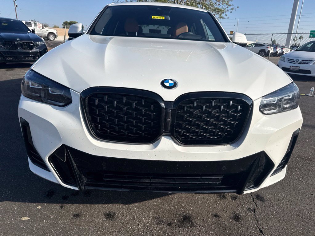 Used 2024 BMW X4 xDrive30i w/ Premium Package AWD/4WD image 9