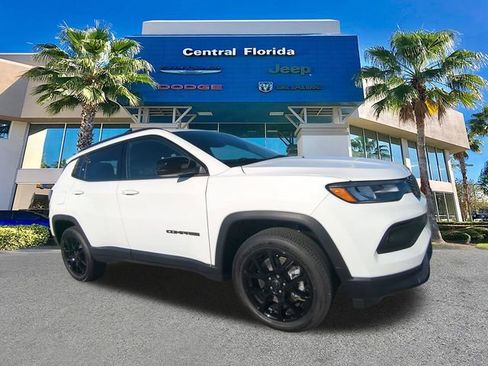 New 2026 Jeep Compass Latitude image 2
