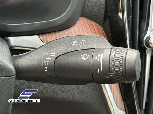 Used 2022 Volvo S60 B5 Inscription image 26