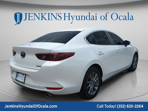 Used 2024 MAZDA MAZDA3 s FWD image 3