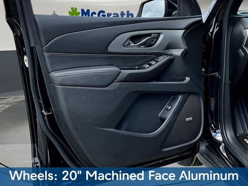 Used 2023 Chevrolet Traverse LT w/ LT Premium Package AWD/4WD image 23