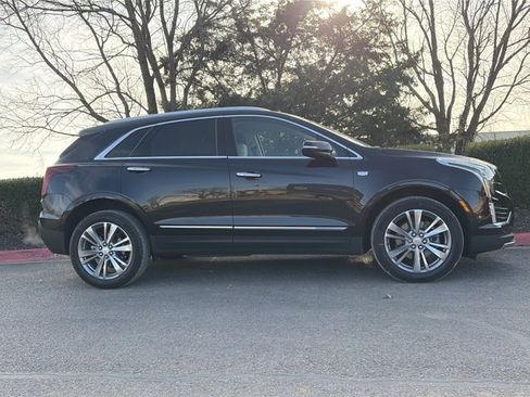 Used 2024 Cadillac XT5 Premium Luxury w/ Technology Package image 2