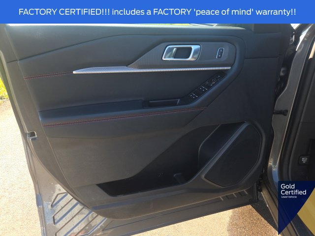 Used 2025 Ford Explorer ST-Line w/ ST-Line Street Pack AWD/4WD image 24