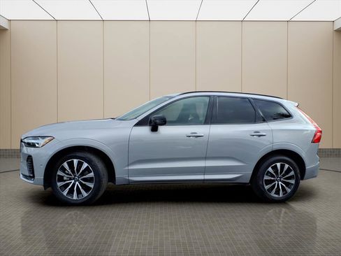 Used 2024 Volvo XC60 B5 Plus image 3