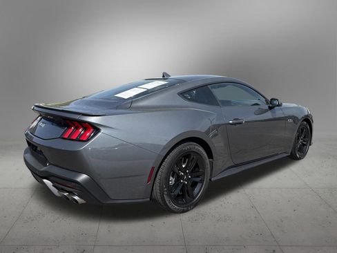 Used 2024 Ford Mustang GT RWD image 4