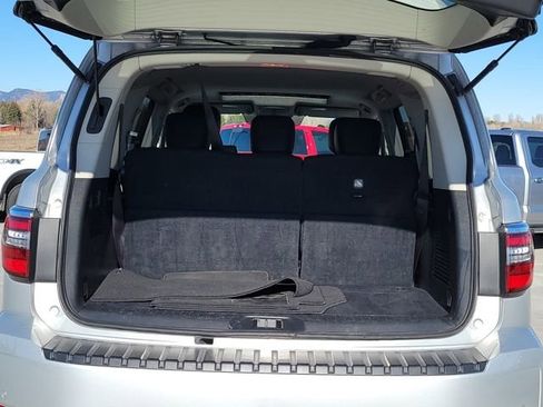 Used 2024 Nissan Armada SL AWD/4WD image 13