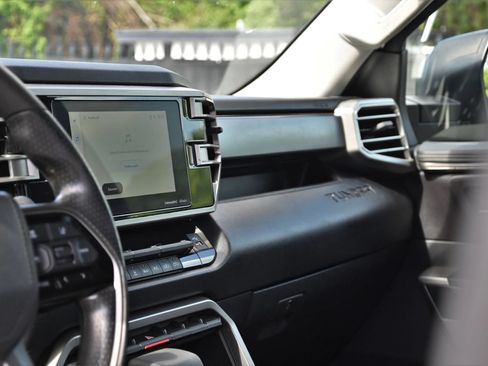 Used 2022 Toyota Tundra SR5 RWD image 12