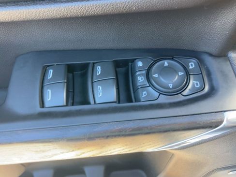 Used 2020 GMC Sierra 2500 Denali w/ Denali Ultimate Package image 11