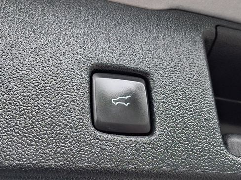 Used 2023 Ford Escape ST-Line w/ Tech Pack #1 AWD/4WD image 31