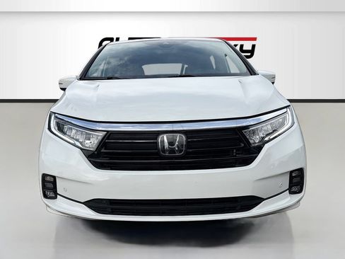 Used 2023 Honda Odyssey Touring image 2