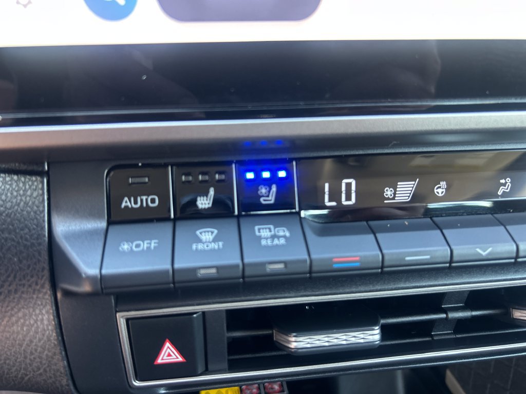 Certified 2025 Toyota Camry XLE w/ Premium Package FWD image 31