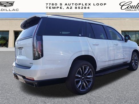 Used 2021 Cadillac Escalade Sport Platinum AWD/4WD image 4