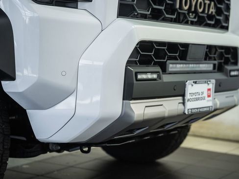 Used 2025 Toyota 4Runner Trailhunter AWD/4WD image 15