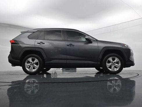 Used 2021 Toyota RAV4 XLE AWD/4WD image 35