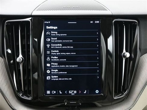 Used 2023 Volvo XC60 B5 Plus w/ Protection Package image 15