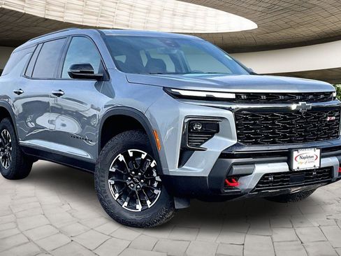 New 2026 Chevrolet Traverse Z71 w/ Driver Confidence Package image 2