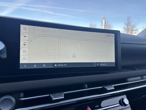 Used 2025 Hyundai Tucson Limited image 17