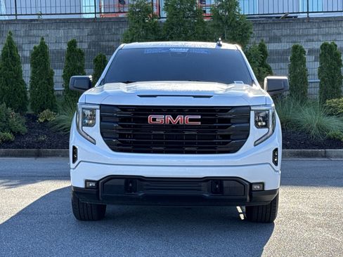 Used 2025 GMC Sierra 1500 Elevation AWD/4WD image 3