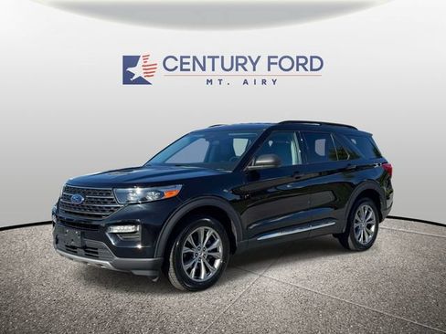 Certified 2023 Ford Explorer XLT w/ Equipment Group 202A AWD/4WD image 5
