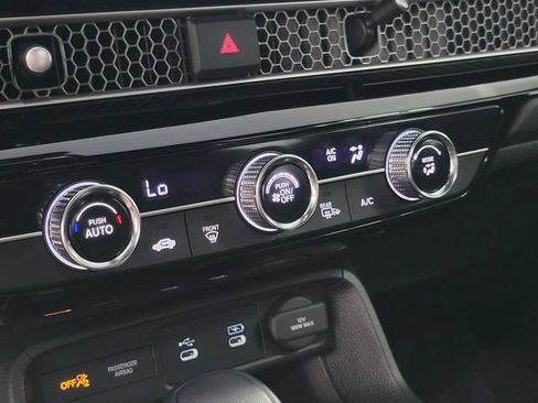 Certified 2025 Honda Civic Sport image 30