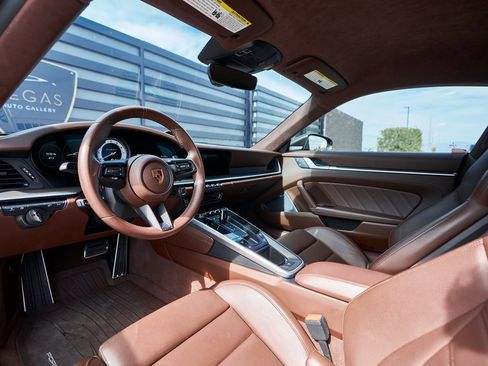 Used 2022 Porsche 911 Turbo S image 2