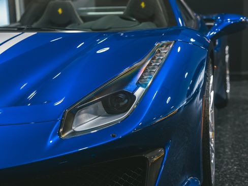 Used 2020 Ferrari 488 Pista Spider RWD image 9