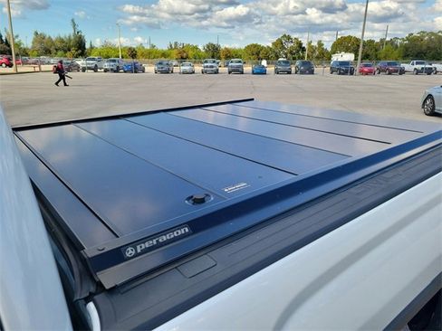 Used 2018 GMC Sierra 1500 SLT image 6