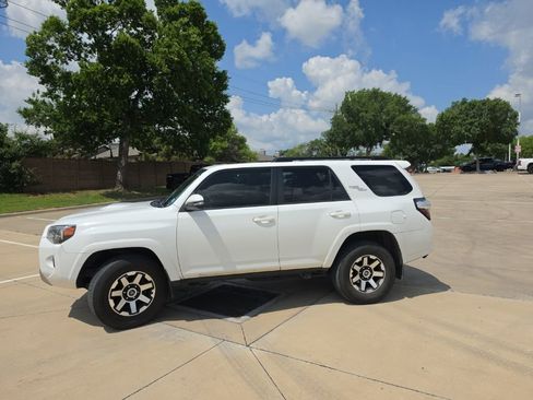Used 2019 Toyota 4Runner TRD Off-Road Premium AWD/4WD image 5