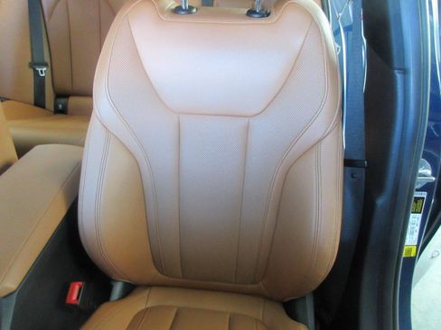 Used 2023 BMW 330i Sedan w/ Driving Assistance Package RWD image 13