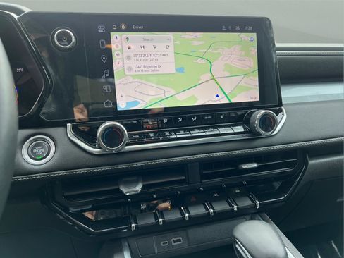 Used 2024 Chevrolet Colorado LT w/ LT Convenience Package III image 29