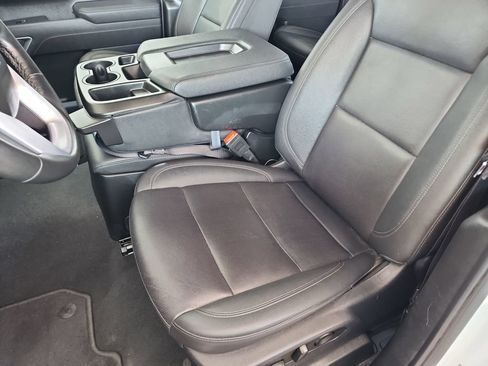 Used 2025 GMC Sierra 1500 SLT AWD/4WD image 16