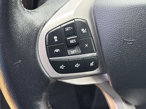 Used 2021 Ford Explorer Limited w/ Equipment Group 301A AWD/4WD image 25