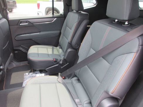 New 2026 GMC Acadia AT4 AWD/4WD image 12