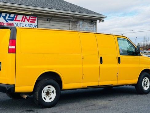 Used 2010 GMC Savana 3500 Extended image 7