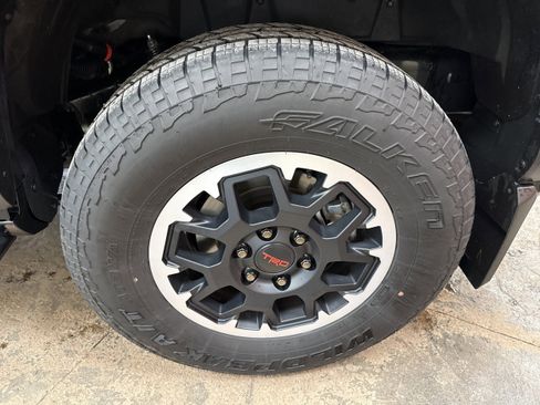 Used 2025 Toyota 4Runner TRD Off-Road Premium AWD/4WD image 7
