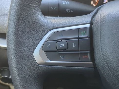 Certified 2024 Jeep Compass Sport image 27