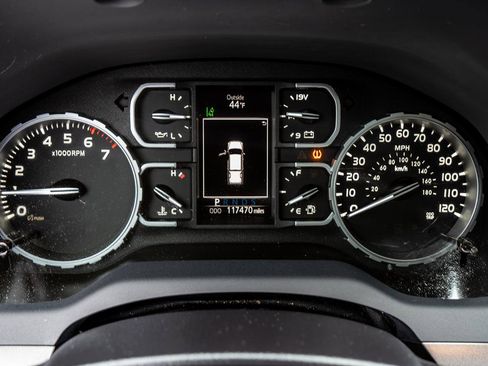 Used 2018 Toyota Tundra SR5 image 25