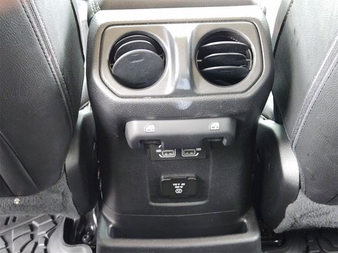 Used 2023 Jeep Wrangler Sahara image 36