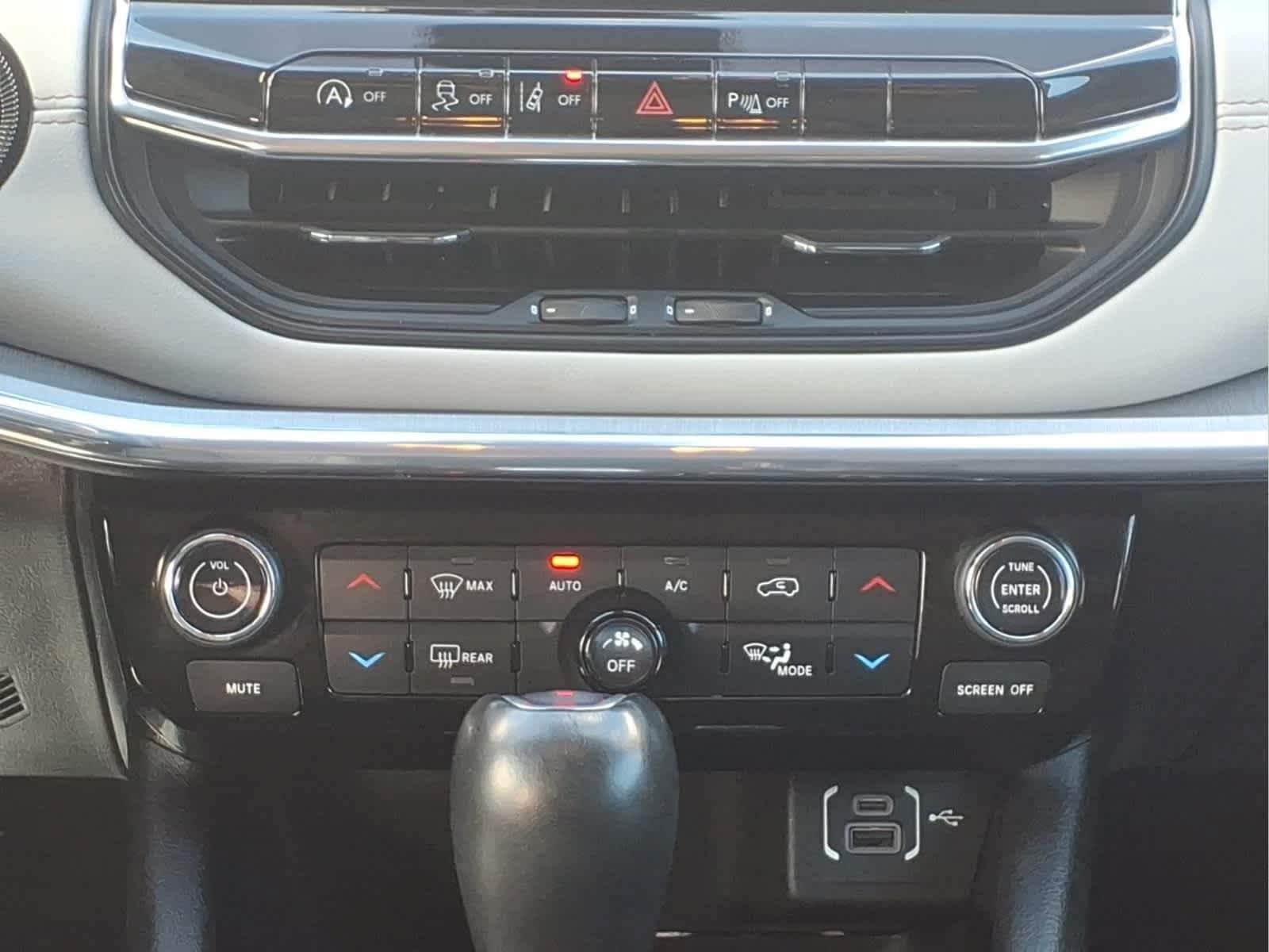 Used 2022 Jeep Compass Limited AWD/4WD image 24