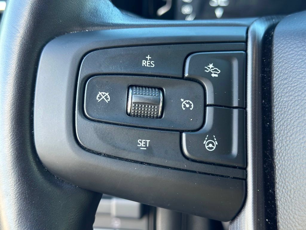 Used 2023 GMC Yukon XL Denali Ultimate AWD/4WD image 34